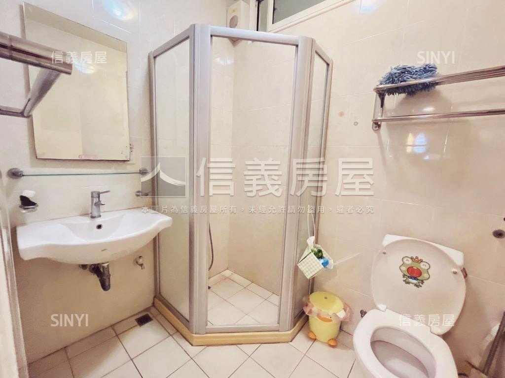 文化中心採光三房房屋室內格局與周邊環境