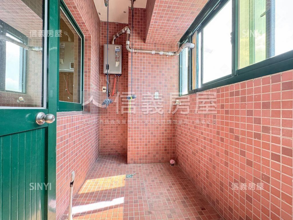 文化中心採光三房房屋室內格局與周邊環境