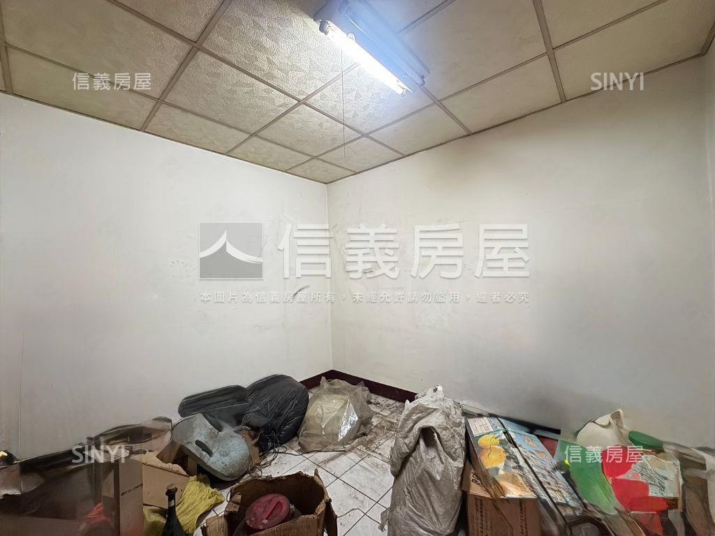 專任！文華高中活路透天房屋室內格局與周邊環境