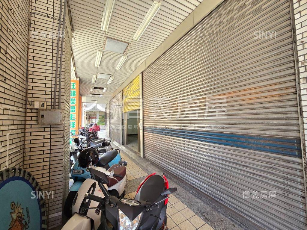 近中路和市府商圈百坪店面房屋室內格局與周邊環境