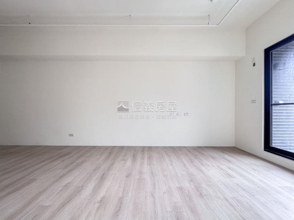 聚吉第Ｂ１次頂樓三房房屋室內格局與周邊環境