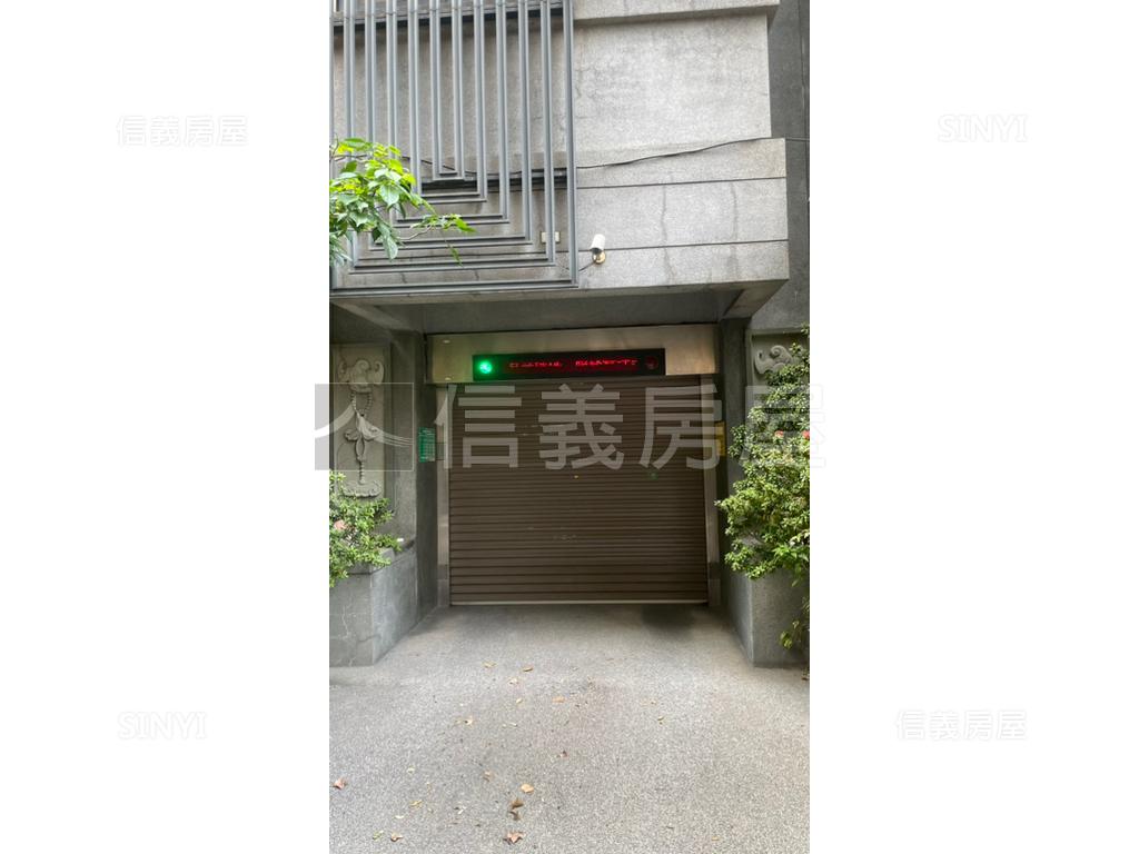 正面中山北綠蔭香榭７Ｆ房屋室內格局與周邊環境