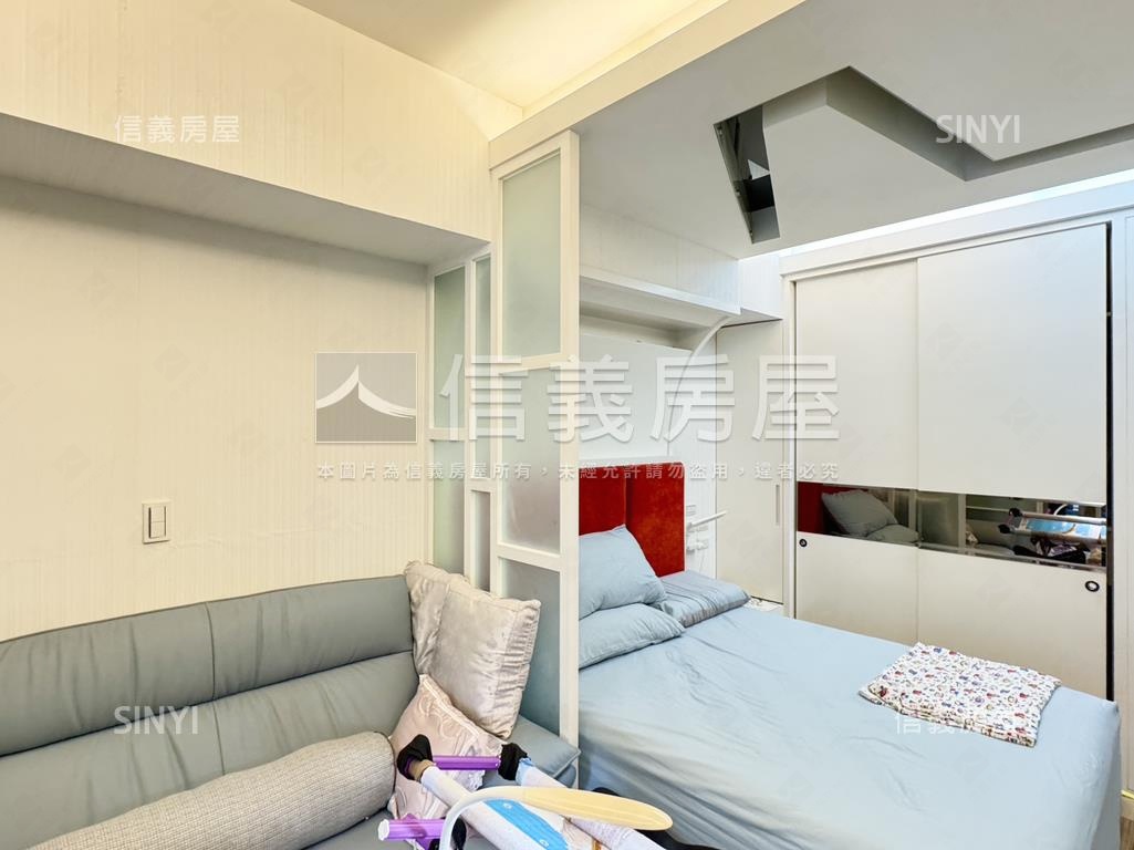 摩根小豪邸附坡平車位房屋室內格局與周邊環境