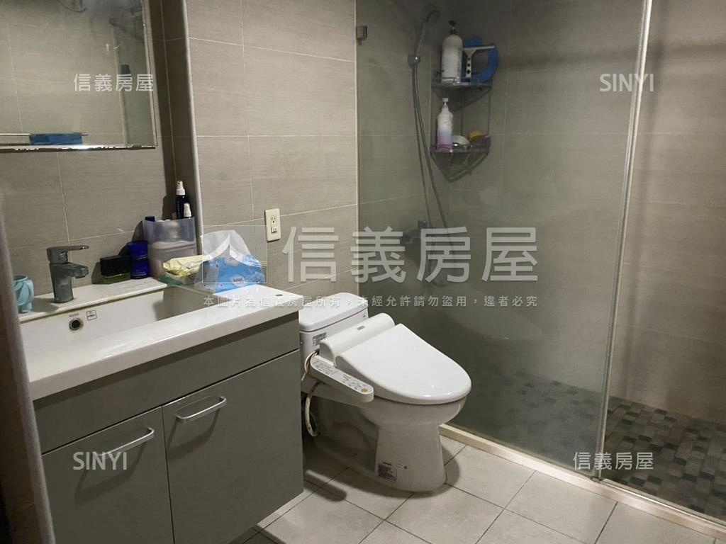 民生皇家精美採光邊間三房房屋室內格局與周邊環境