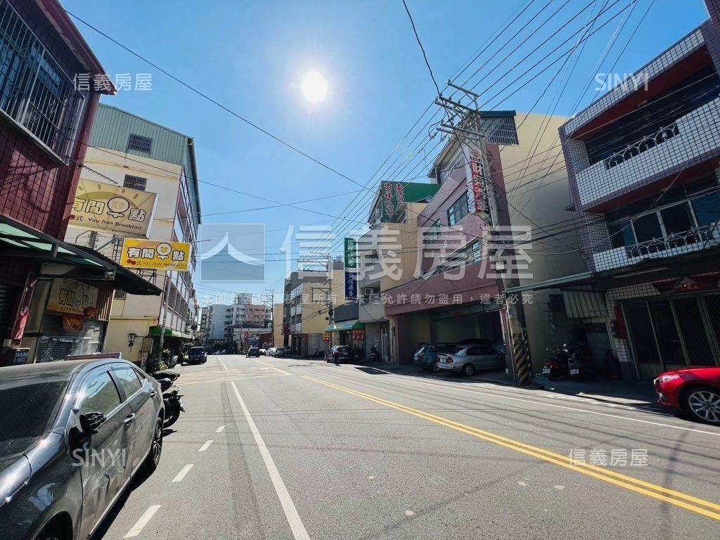 巨鼎頂樓視野平車房屋室內格局與周邊環境