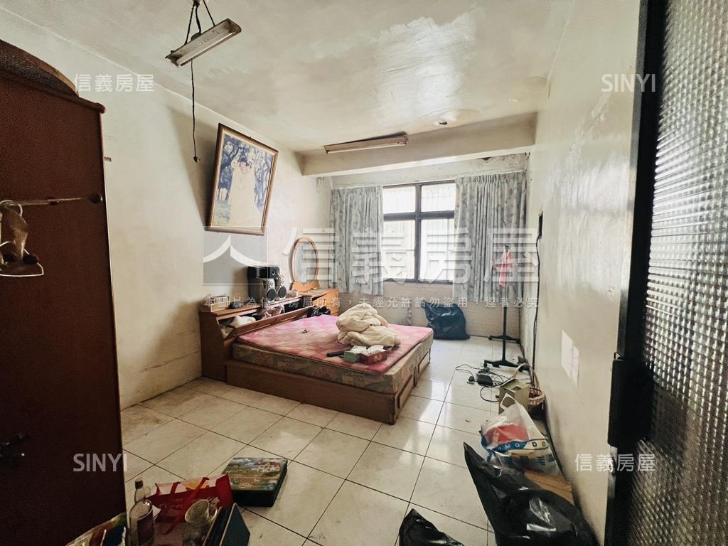 前鎮超值美透天房屋室內格局與周邊環境