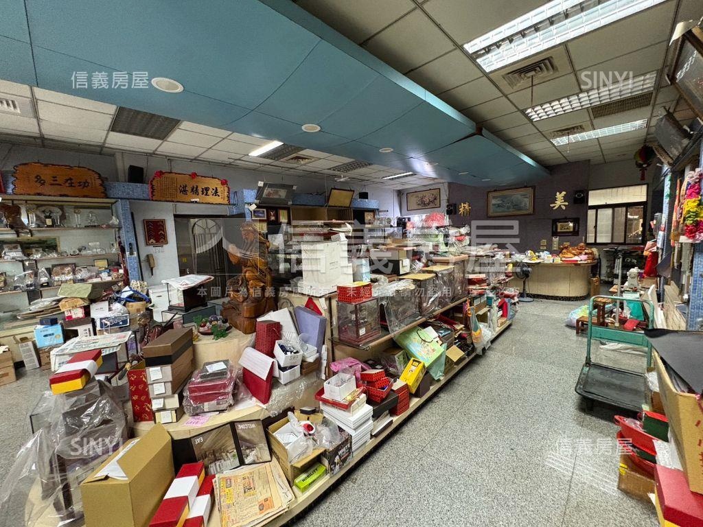 民族路面寬約９米電梯店面房屋室內格局與周邊環境