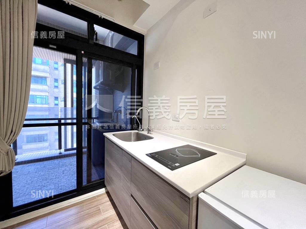 世紀行館高樓二房房屋室內格局與周邊環境