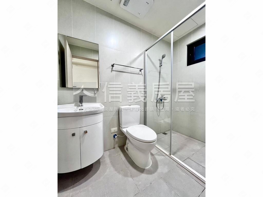 世紀行館高樓二房房屋室內格局與周邊環境