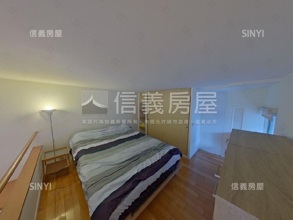 世貿挑高四米三稀有小資宅房屋室內格局與周邊環境