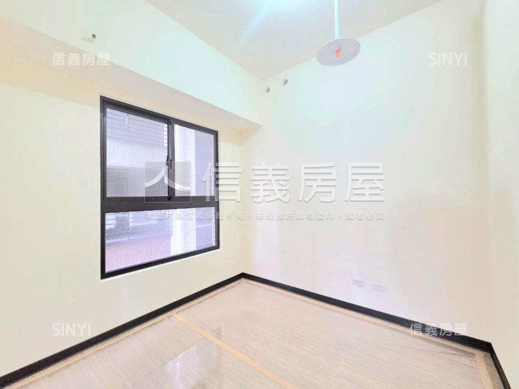 忠孝苑邊間２房２衛車位房屋室內格局與周邊環境