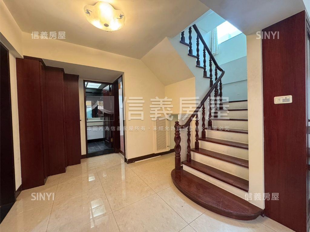 老莊樓中樓稀有釋出房屋室內格局與周邊環境