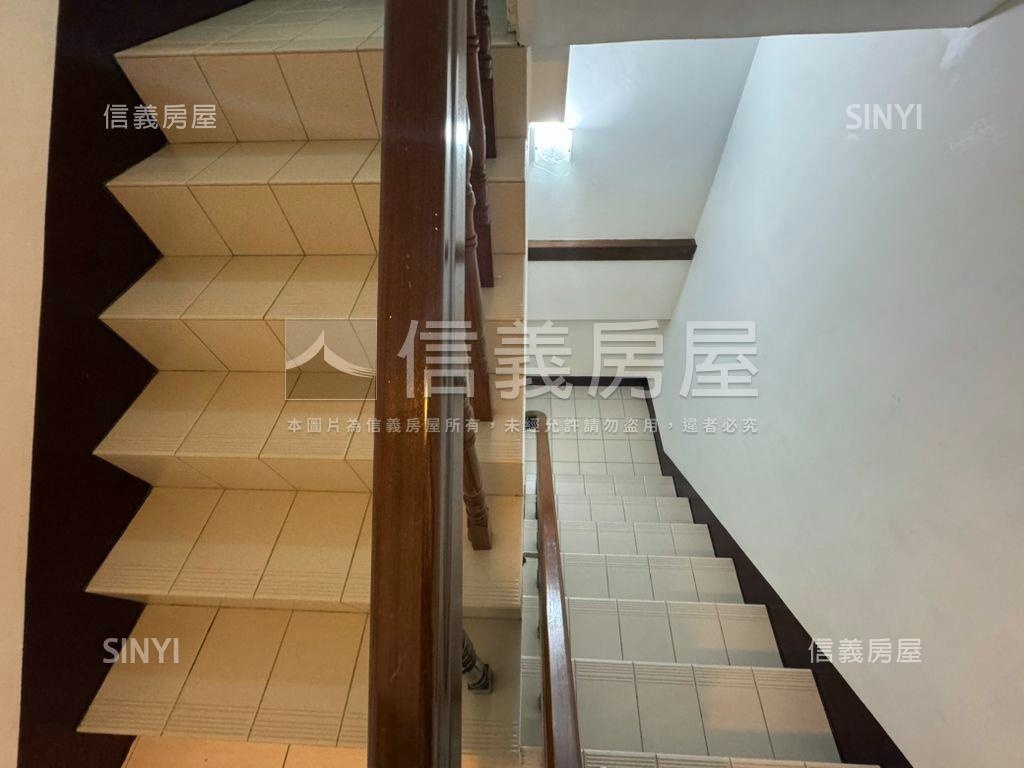 近國三稀有美墅房屋室內格局與周邊環境