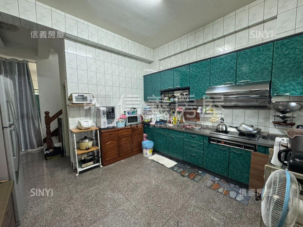 近國三稀有美墅房屋室內格局與周邊環境