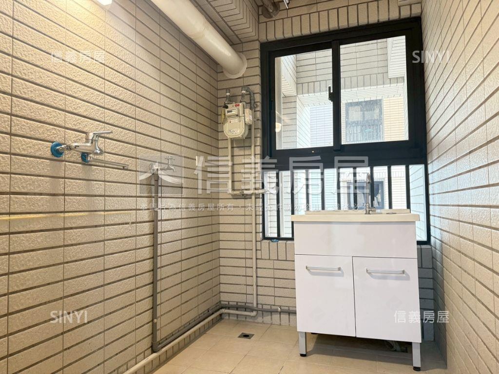 大櫻國採光美三房平車誠售房屋室內格局與周邊環境