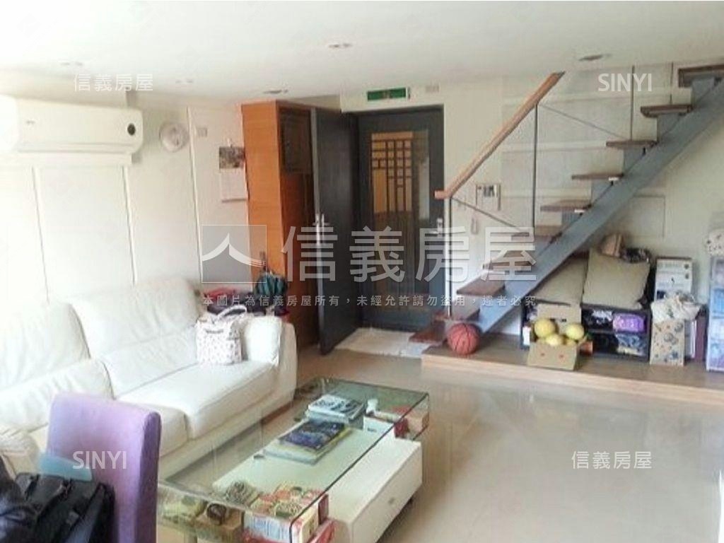 近捷運面公園有車位樓中樓房屋室內格局與周邊環境