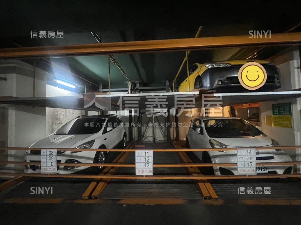 近捷運面公園有車位樓中樓房屋室內格局與周邊環境
