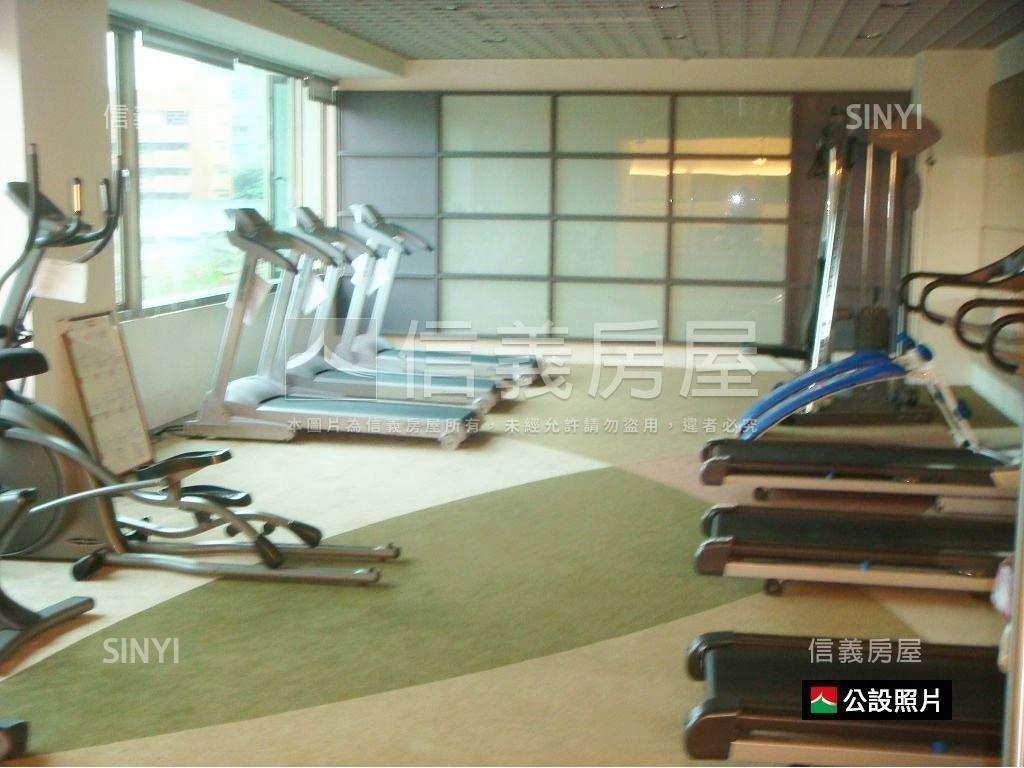 近捷運面公園有車位樓中樓房屋室內格局與周邊環境