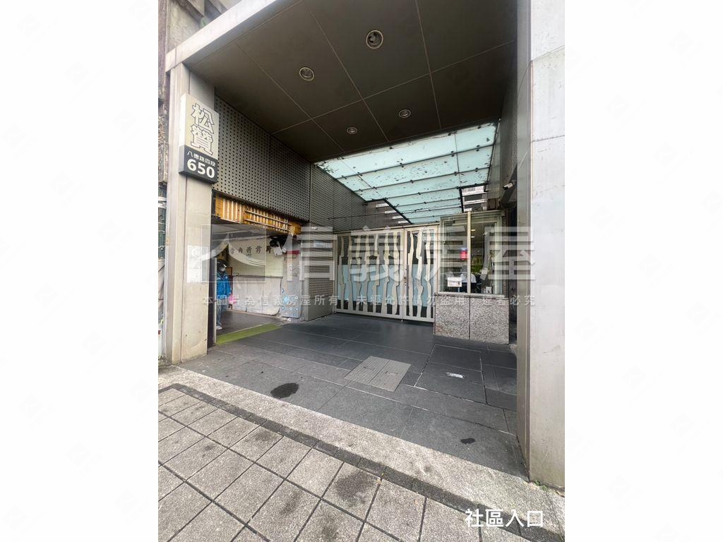 近捷運面公園有車位樓中樓房屋室內格局與周邊環境