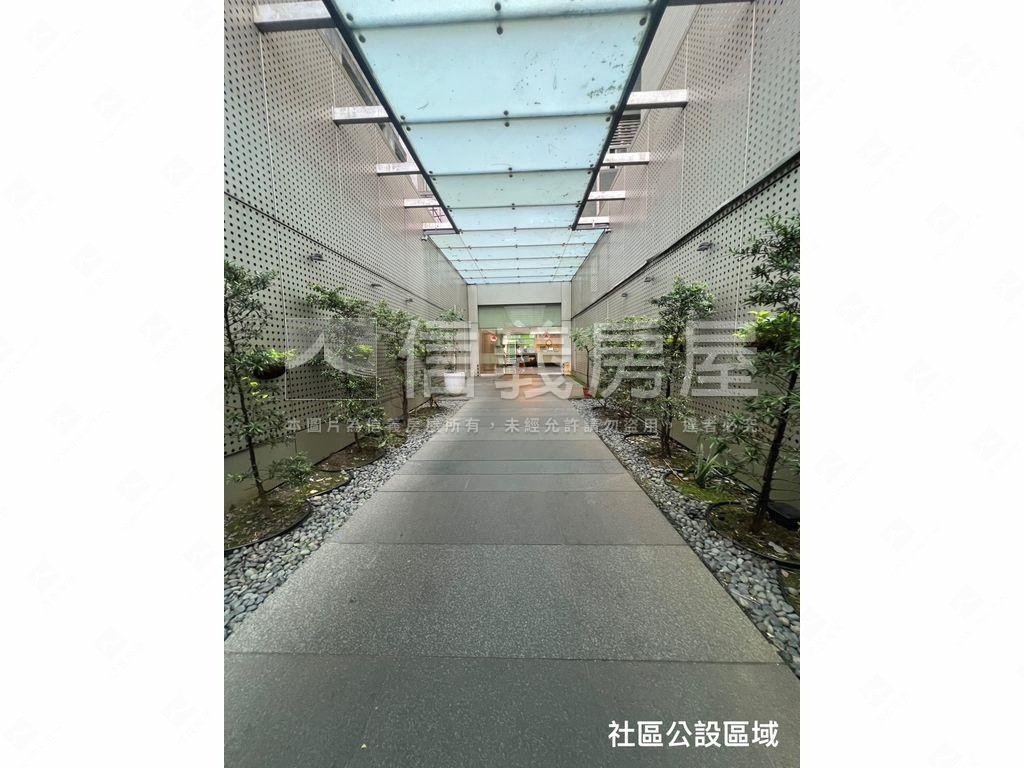 近捷運面公園有車位樓中樓房屋室內格局與周邊環境