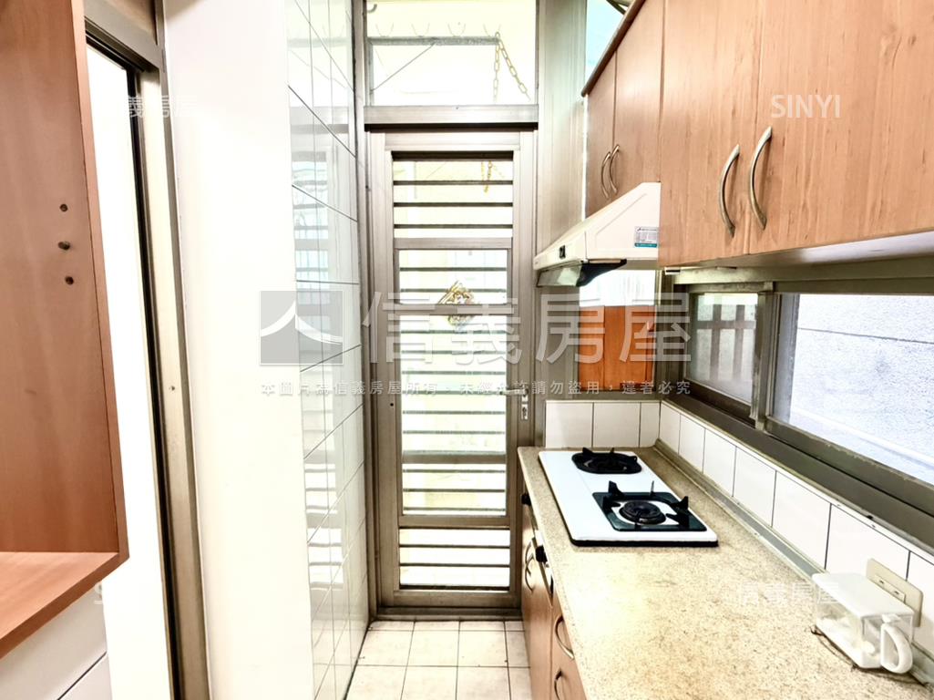 近大坪林捷運站低樓層２樓房屋室內格局與周邊環境