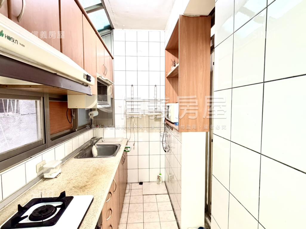 近大坪林捷運站低樓層２樓房屋室內格局與周邊環境