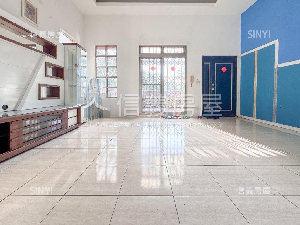 竹北華城三面採光美透天房屋室內格局與周邊環境