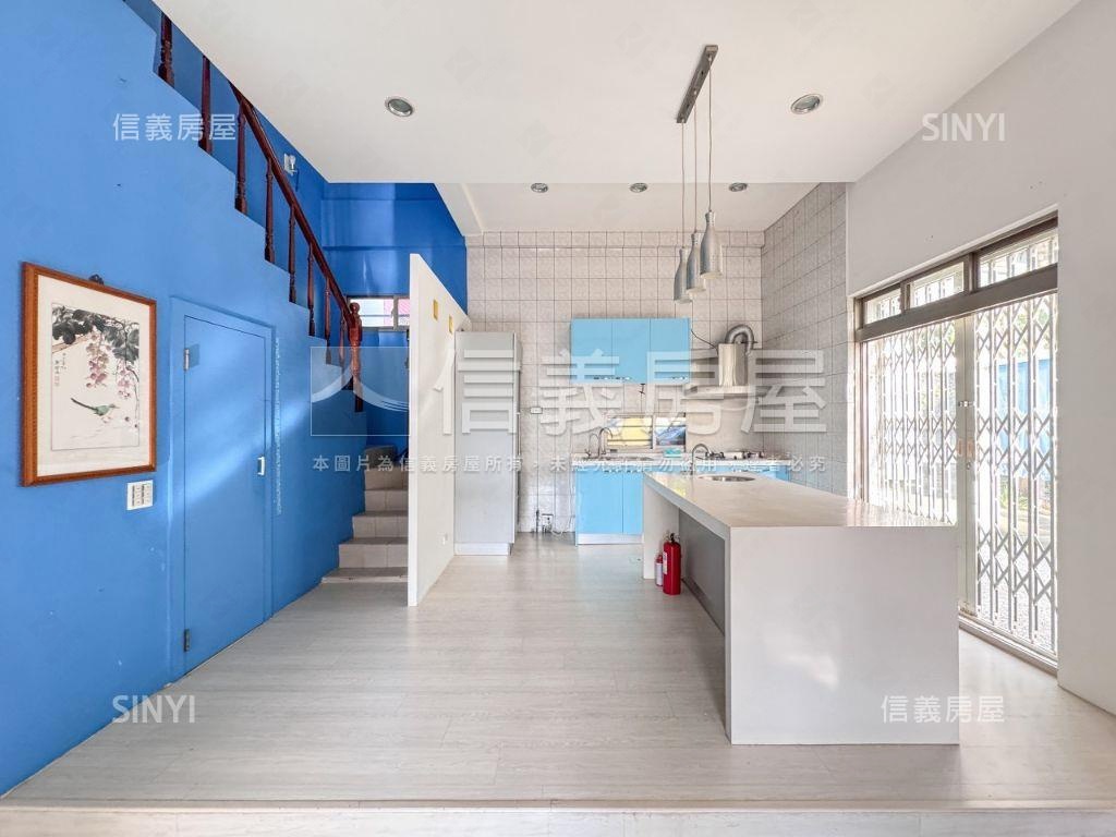 竹北華城三面採光美透天房屋室內格局與周邊環境