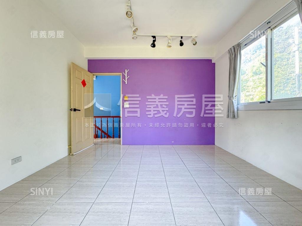 竹北華城三面採光美透天房屋室內格局與周邊環境