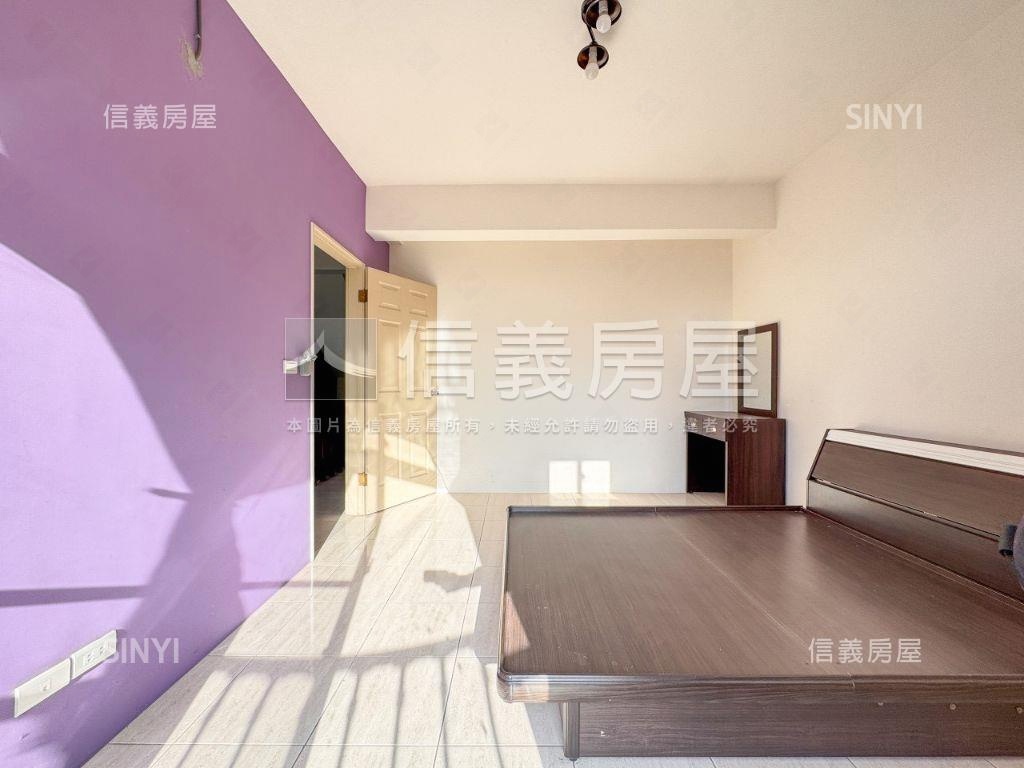 竹北華城三面採光美透天房屋室內格局與周邊環境