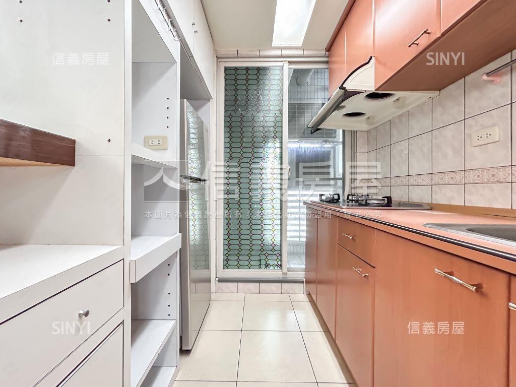 美麗佳人兩房有車位房屋室內格局與周邊環境