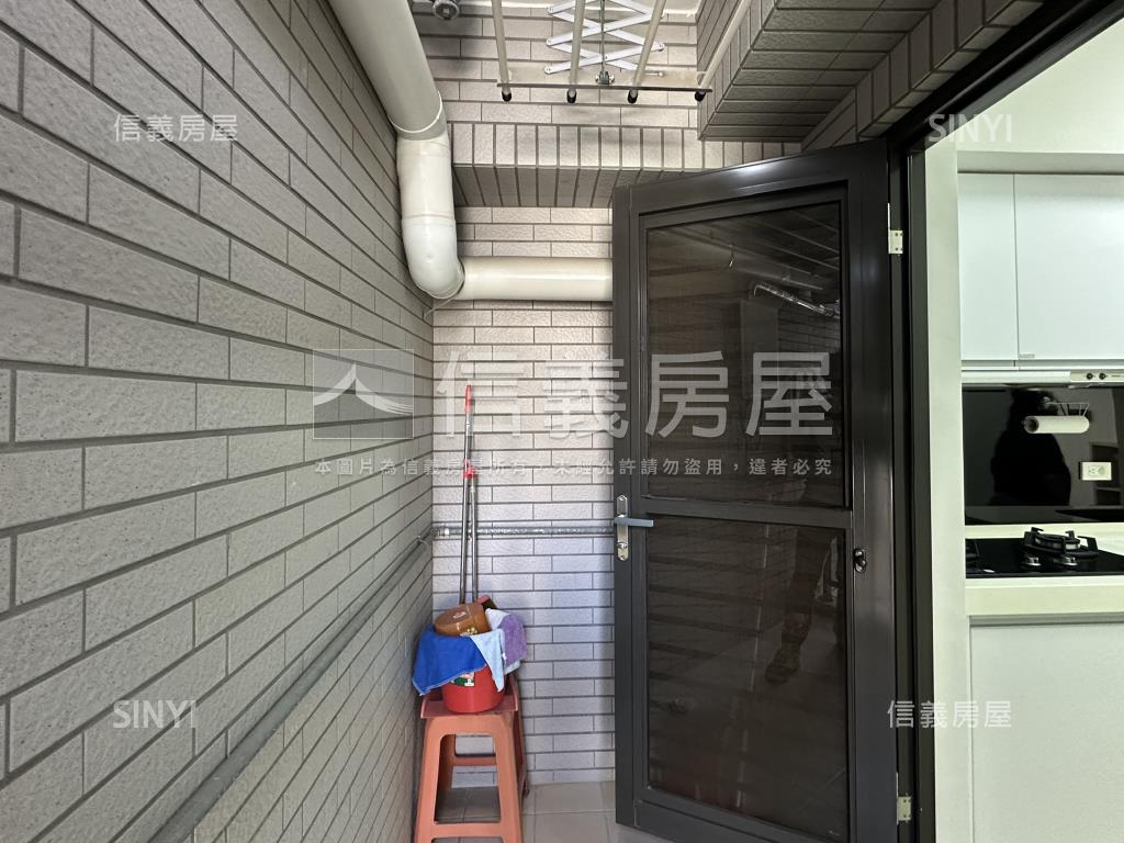 鹽埕✨和築馥寓兩房平車房屋室內格局與周邊環境