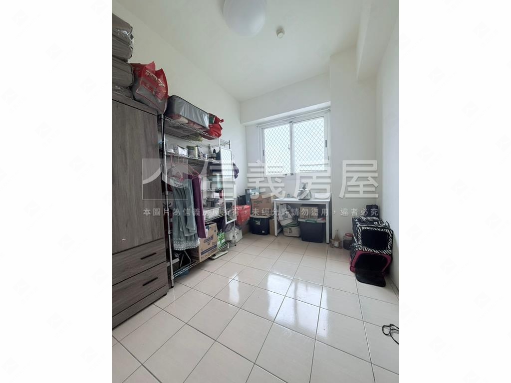 大器＊邊間＊亮四房大空間房屋室內格局與周邊環境