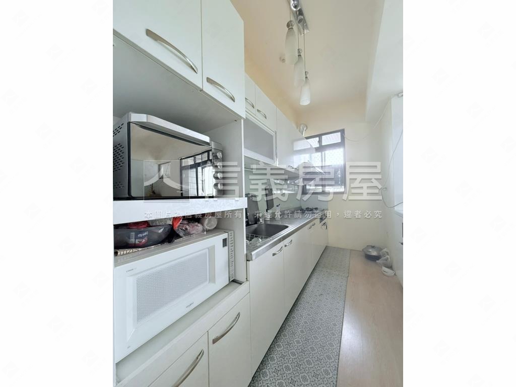 大器＊邊間＊亮四房大空間房屋室內格局與周邊環境