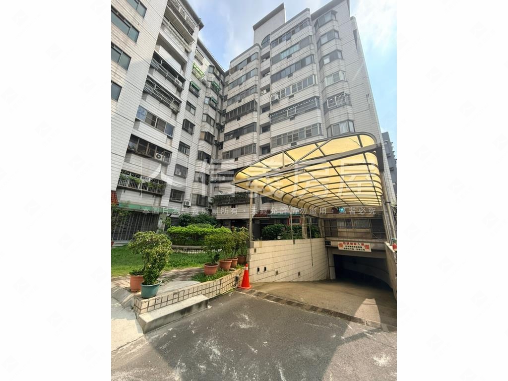 大器＊邊間＊亮四房大空間房屋室內格局與周邊環境