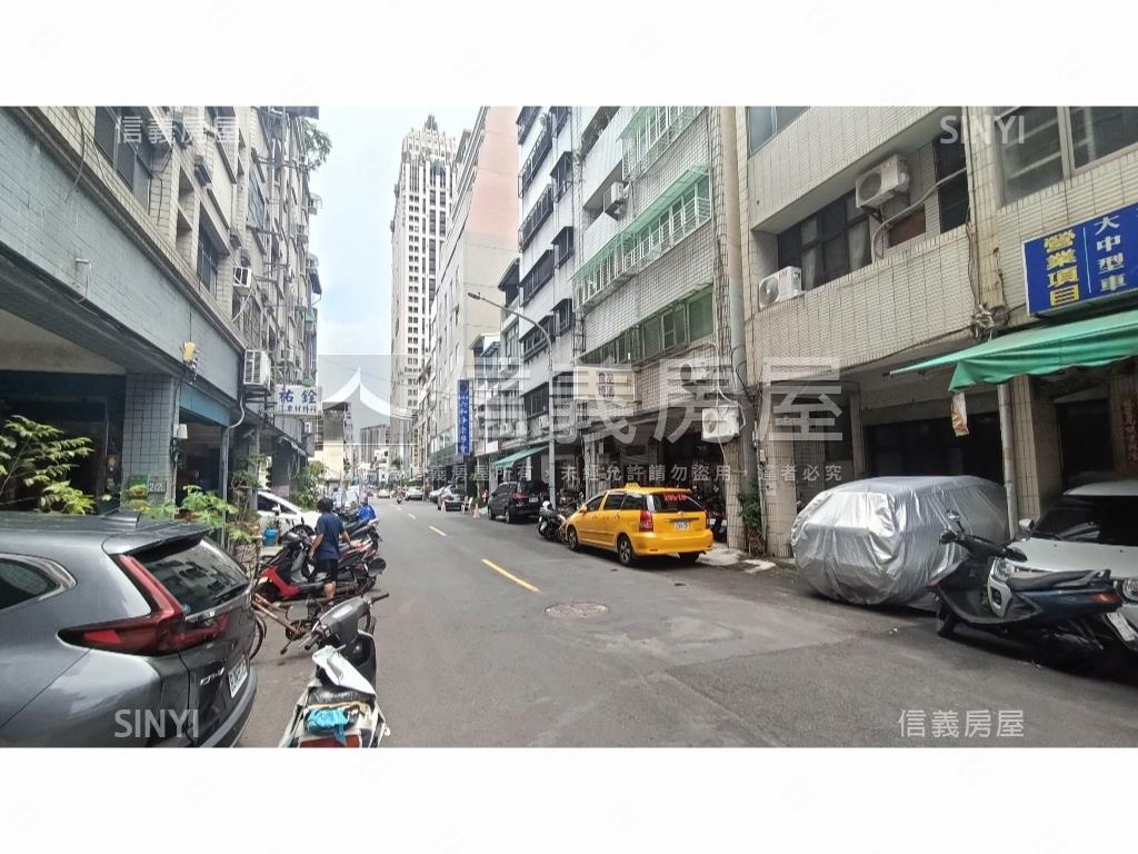 中東街上大店面房屋室內格局與周邊環境