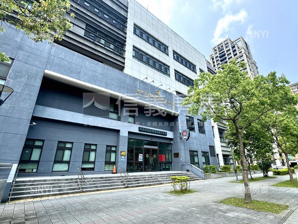 Ａ９三井商圈金店面房屋室內格局與周邊環境