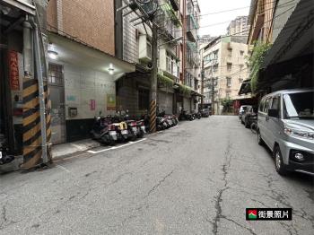 邊間挑高˙活巷一樓