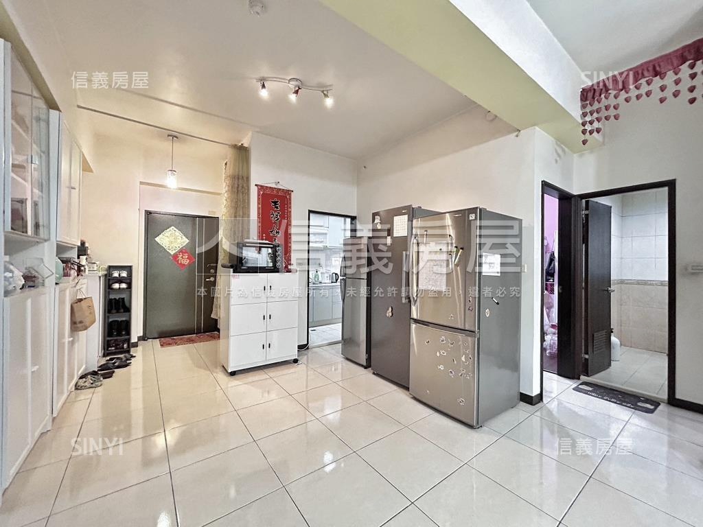 近同榮國小明亮四房車位房屋室內格局與周邊環境