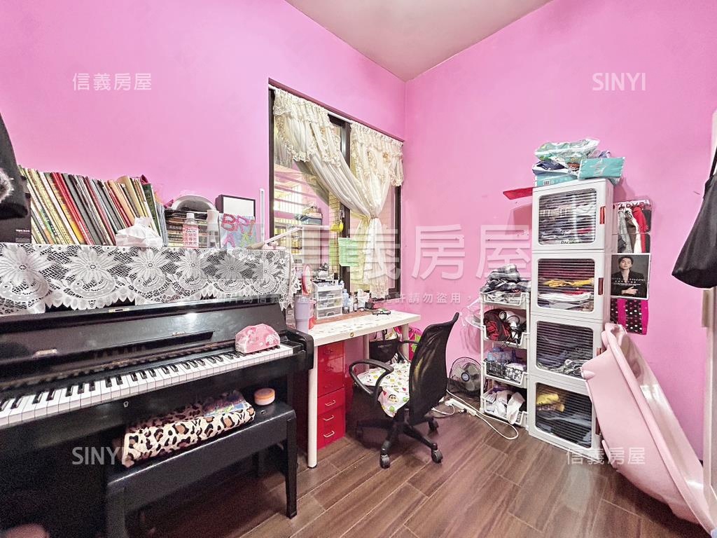 近同榮國小明亮四房車位房屋室內格局與周邊環境