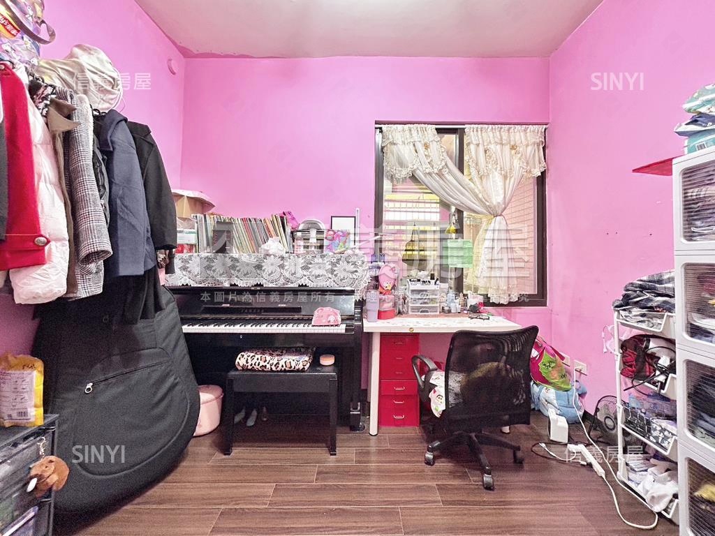 近同榮國小明亮四房車位房屋室內格局與周邊環境