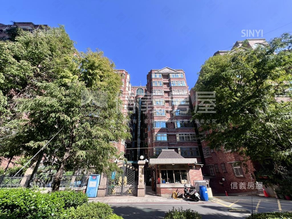 鴻旗名邸三房平面車位房屋室內格局與周邊環境