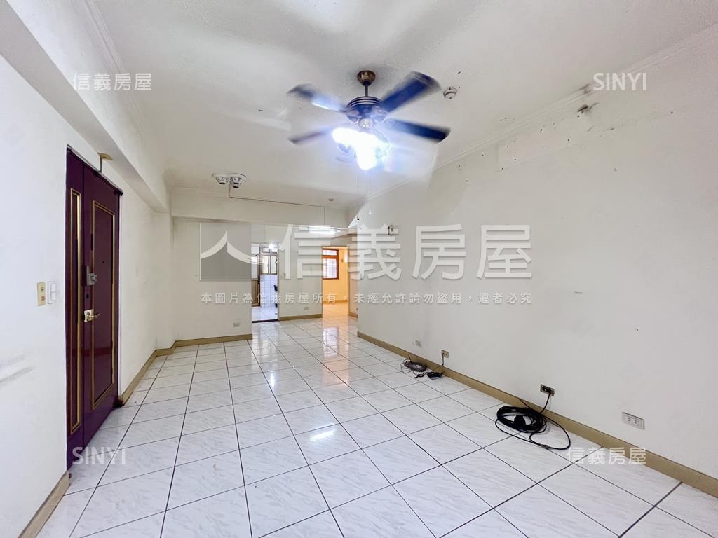 鴻旗名邸三房平面車位房屋室內格局與周邊環境