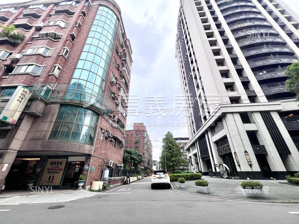 鴻旗名邸三房平面車位房屋室內格局與周邊環境