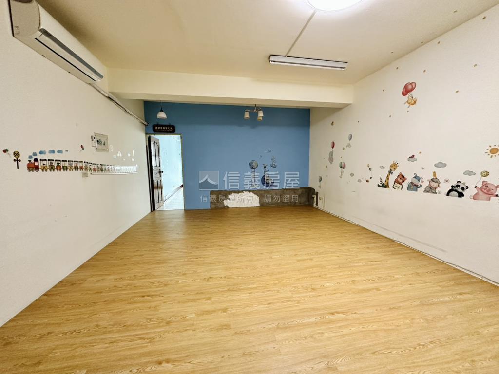 正北平路金光閃閃金透店房屋室內格局與周邊環境