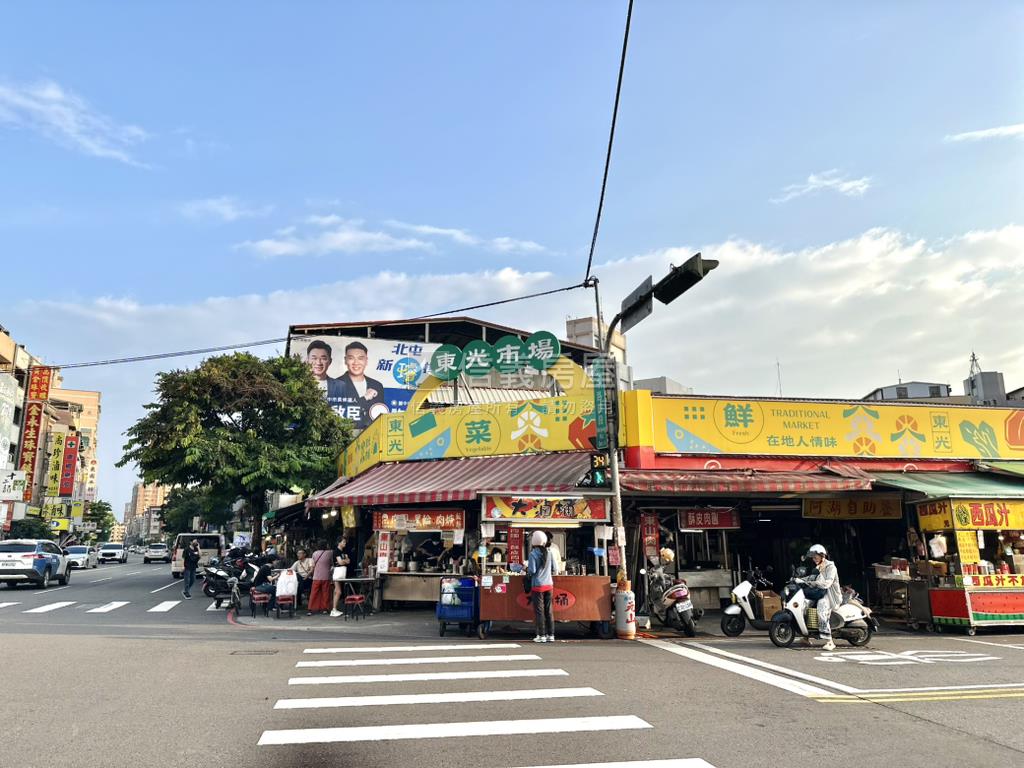 正北平路金光閃閃金透店房屋室內格局與周邊環境