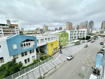 正北平路金光閃閃金透店