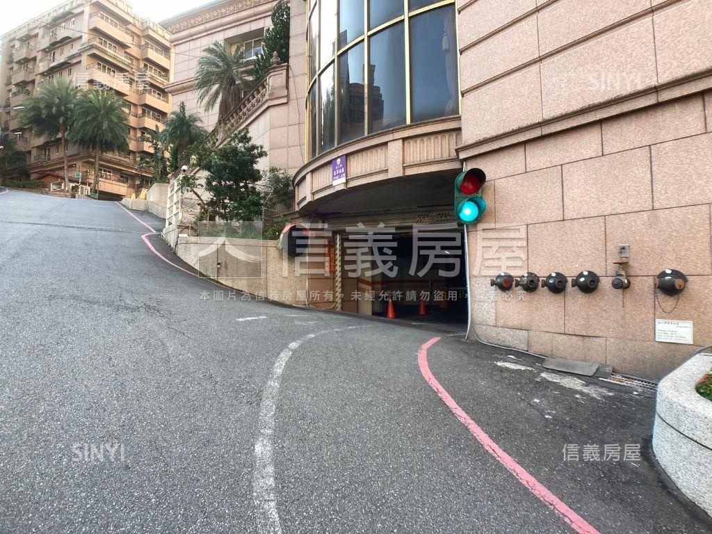 溫馨採光‧翡翠二房車位房屋室內格局與周邊環境