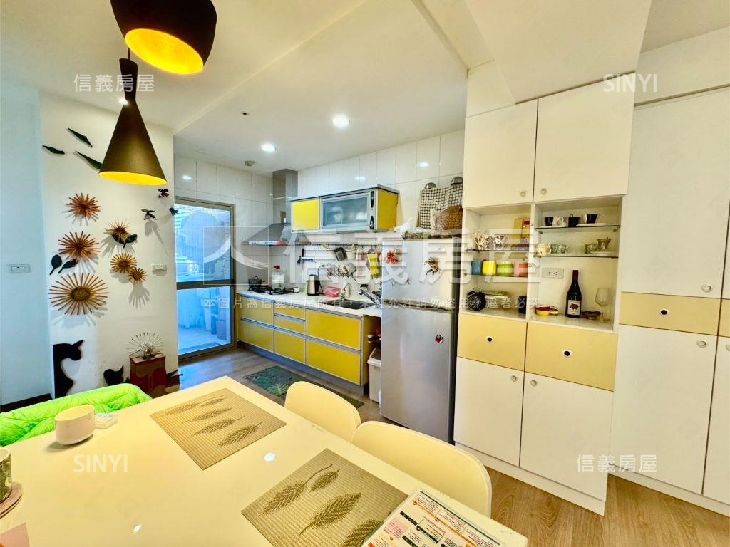 市政府捷運旁上城視野兩房房屋室內格局與周邊環境