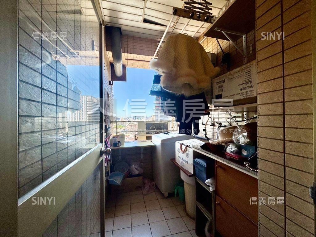 市政府捷運旁上城視野兩房房屋室內格局與周邊環境